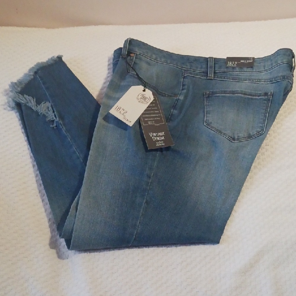 Chic! 1822 Vintage  Denim Ankle Skinny Distressed Hem Blue  Jeans 👖👑👖